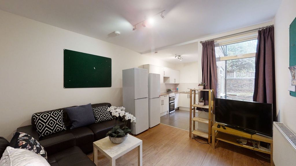 Additional image 4 of 6 bed shared accommodation to rentThompson Road, Sheffield S11