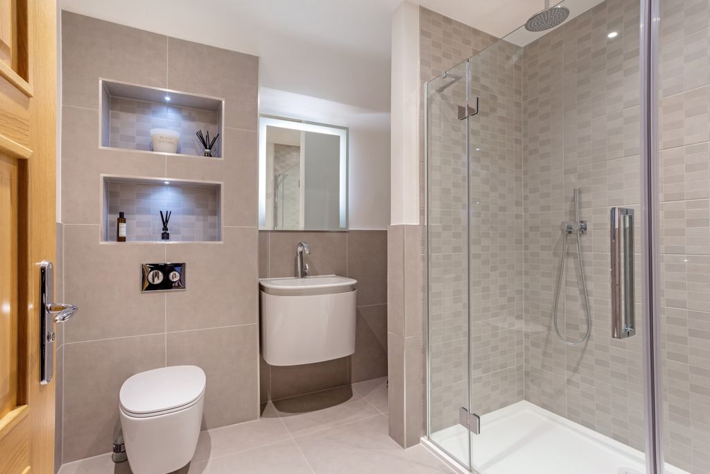 Additional image 16 of 5 bed detached house to rentWindsor Grey Close, Ascot SL5