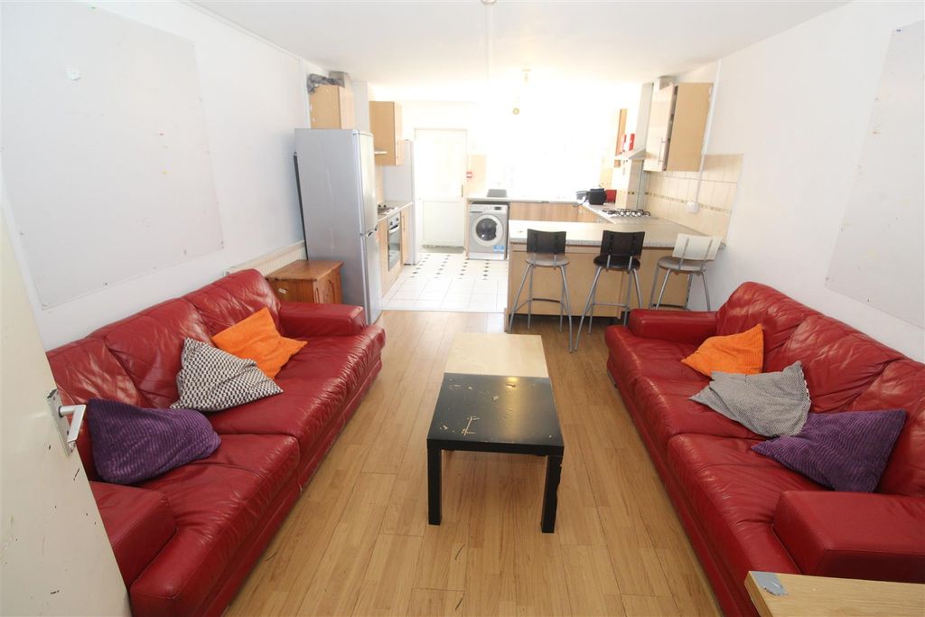 6 bed flat to rentSalisbury Road, Cathays, Cardiff CF24
