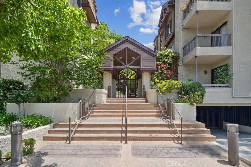Additional image 2 of 236 N Louise Street Unit 104, Glendale, CA 91206