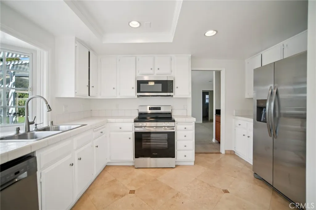 Additional image 18 of 1070 Visalia Dr, Costa Mesa, CA 92626