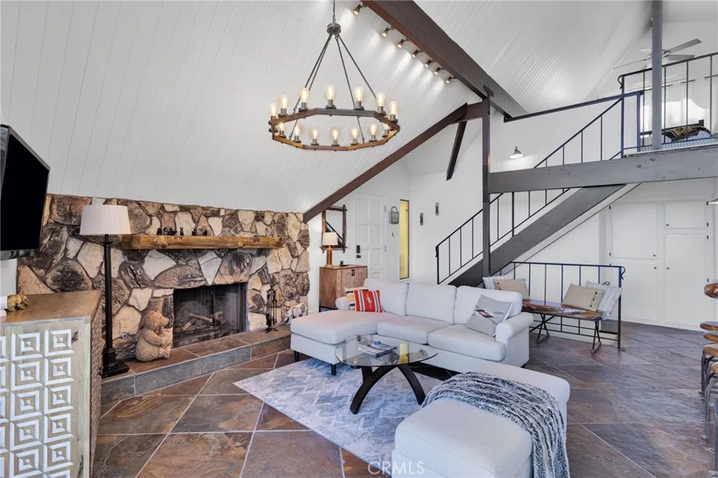 Additional image 13 of 28919 Palisades Dr, Lake Arrowhead, CA 92352