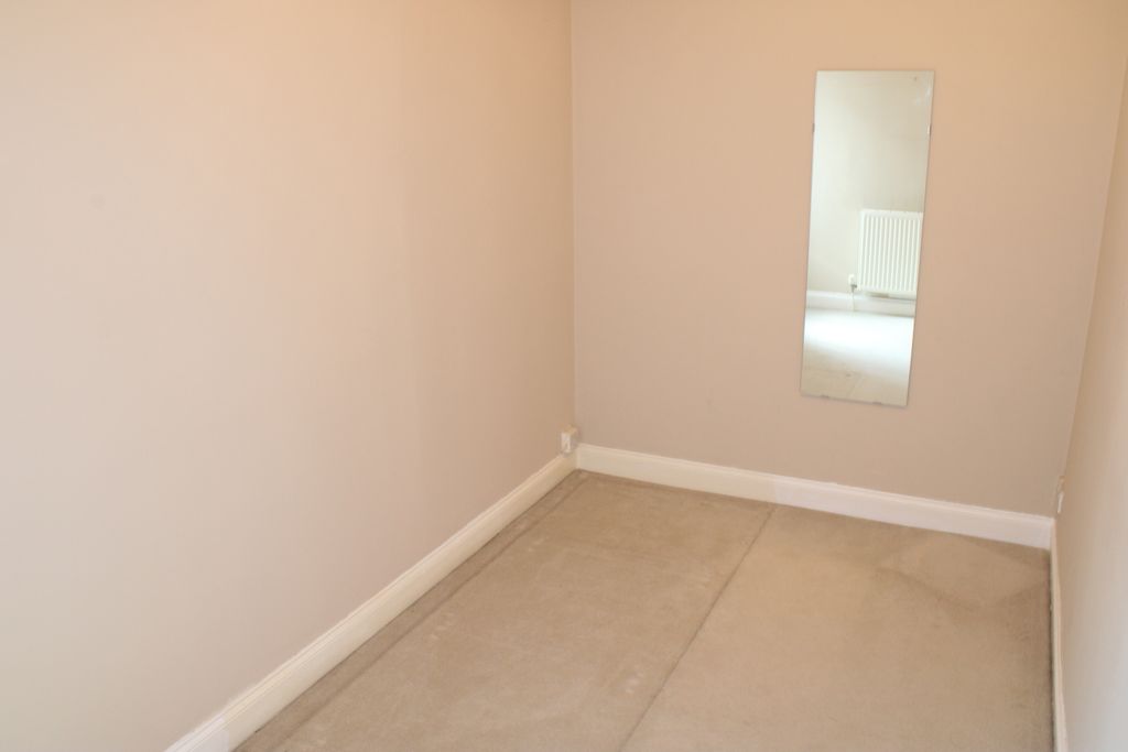 Additional image 9 of 2 bed property to rentMain Road, Port Glasgow PA14