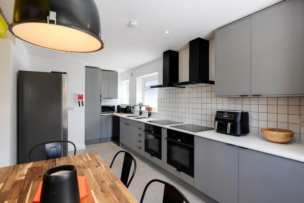 Additional image 7 of 9 bed property to rentConygre Grove, Filton BS34