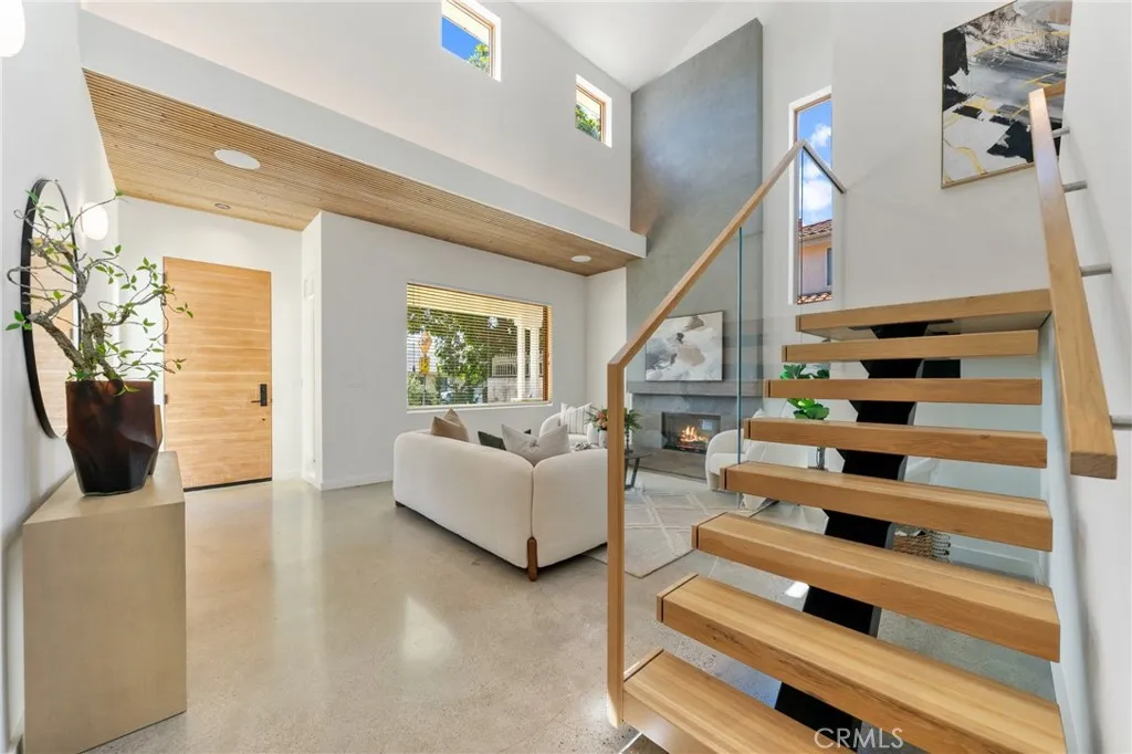 Additional image 78 of 12123 Iowa Ave, Los Angeles, CA 90025