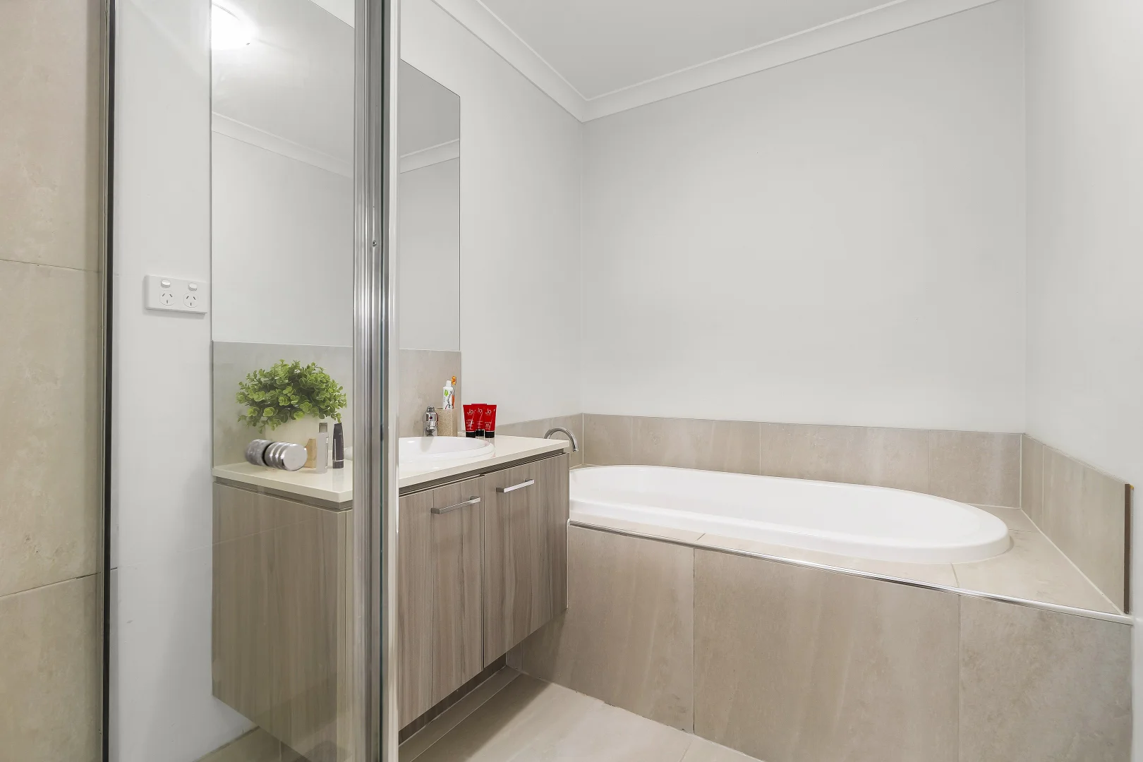 Additional image 13 of 68 Frontier Avenue, Greenvale VIC 3059