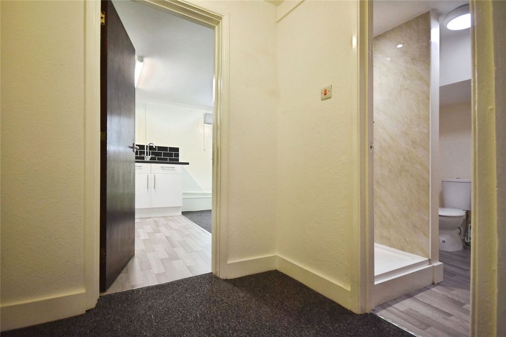 Additional image 5 of 1 bed flat to rentBedford Road, Reading RG1