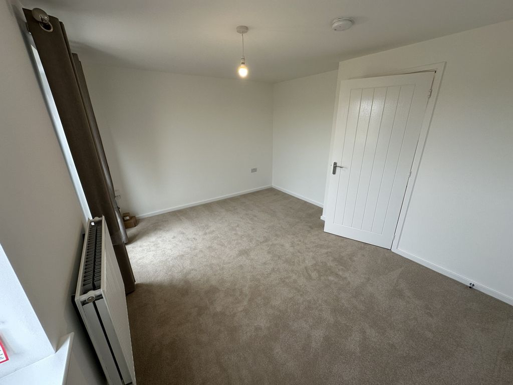 Additional image 13 of 3 bed town house to rentEpping Drive, Peterborough PE7