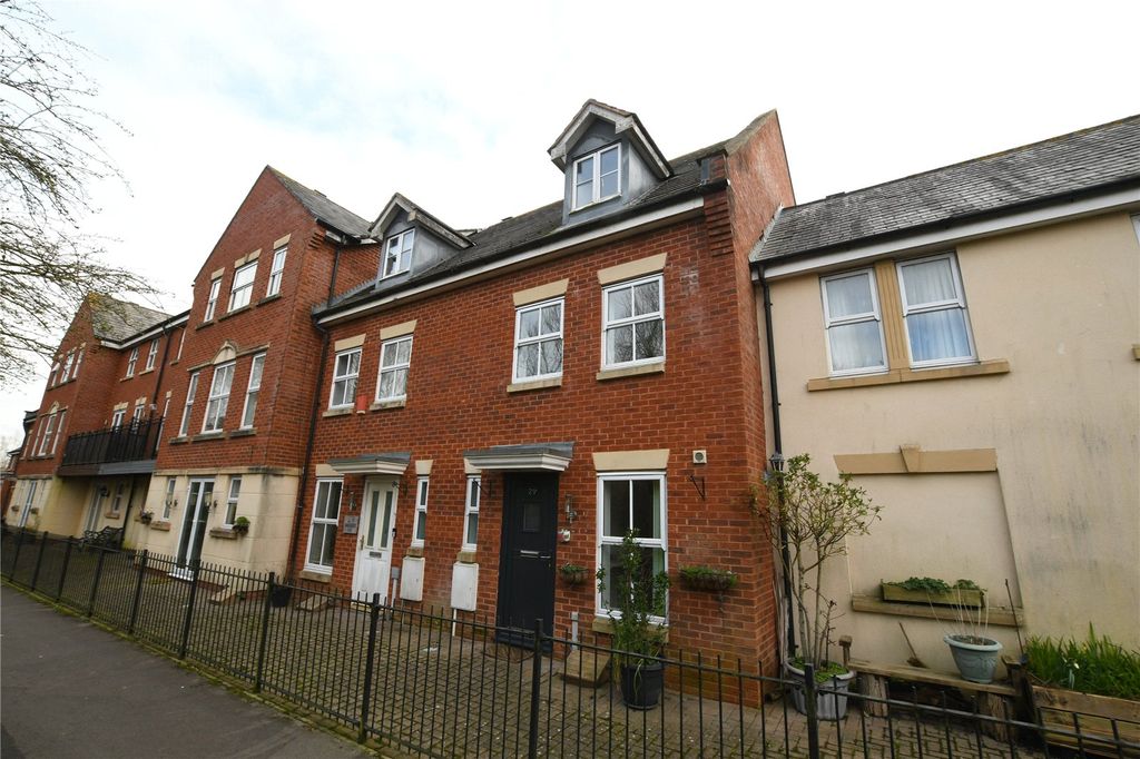 3 bed terraced house to rentBadgers Way, Weston-Super-Mare, North Somerset BS24