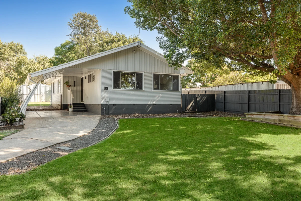 1 Skar Street, Centenary Heights QLD 4350