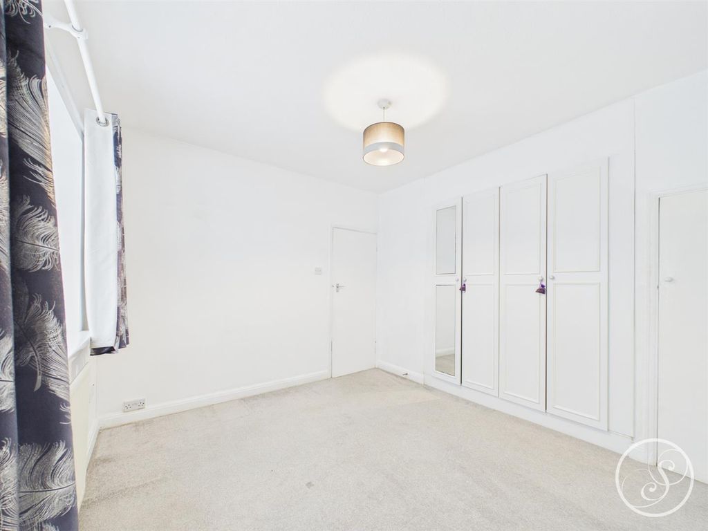 Additional image 11 of 2 bed flat to rentSandringham Drive, Leeds LS17