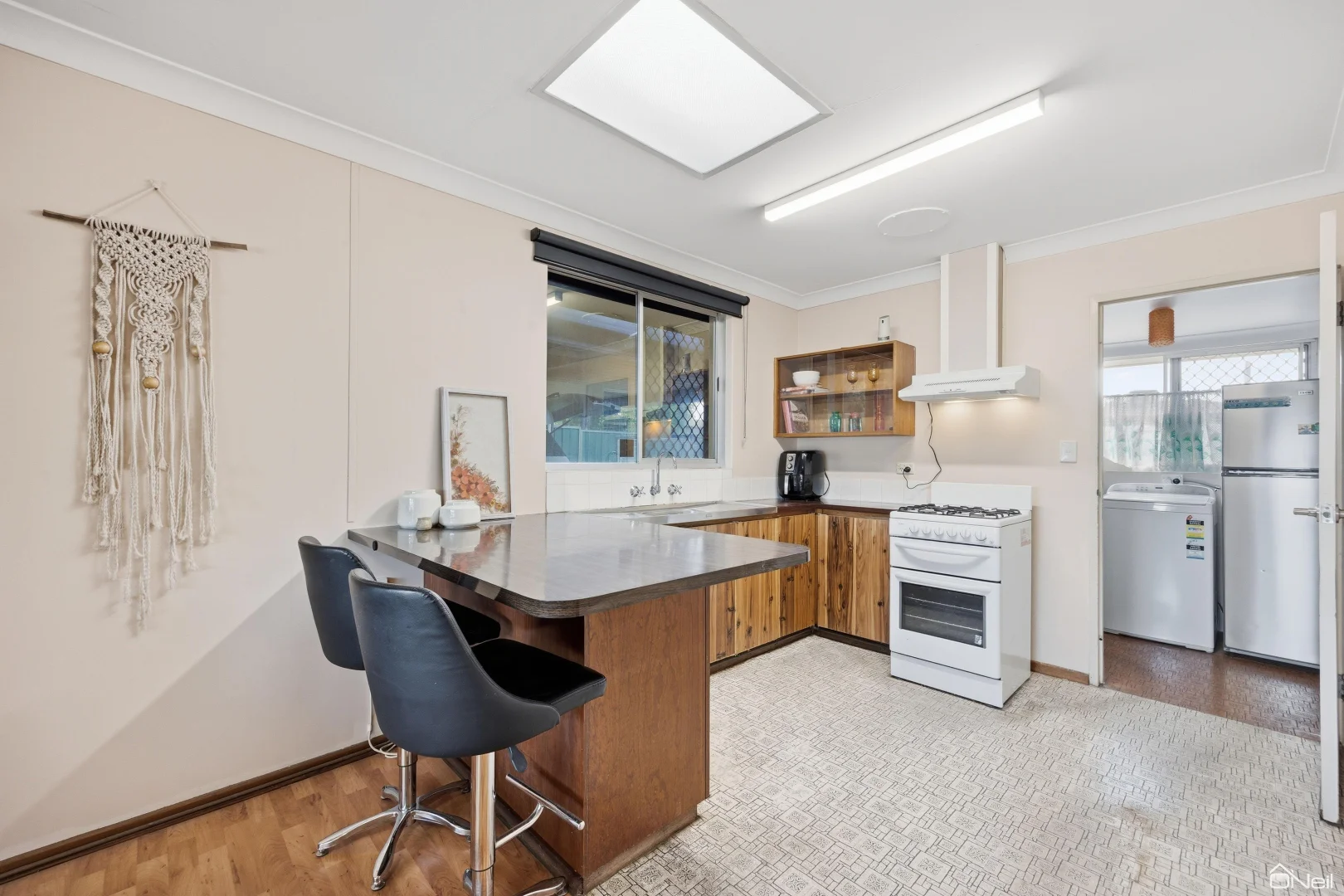 Additional image 5 of 32 Redtingle Road, Camillo WA 6111