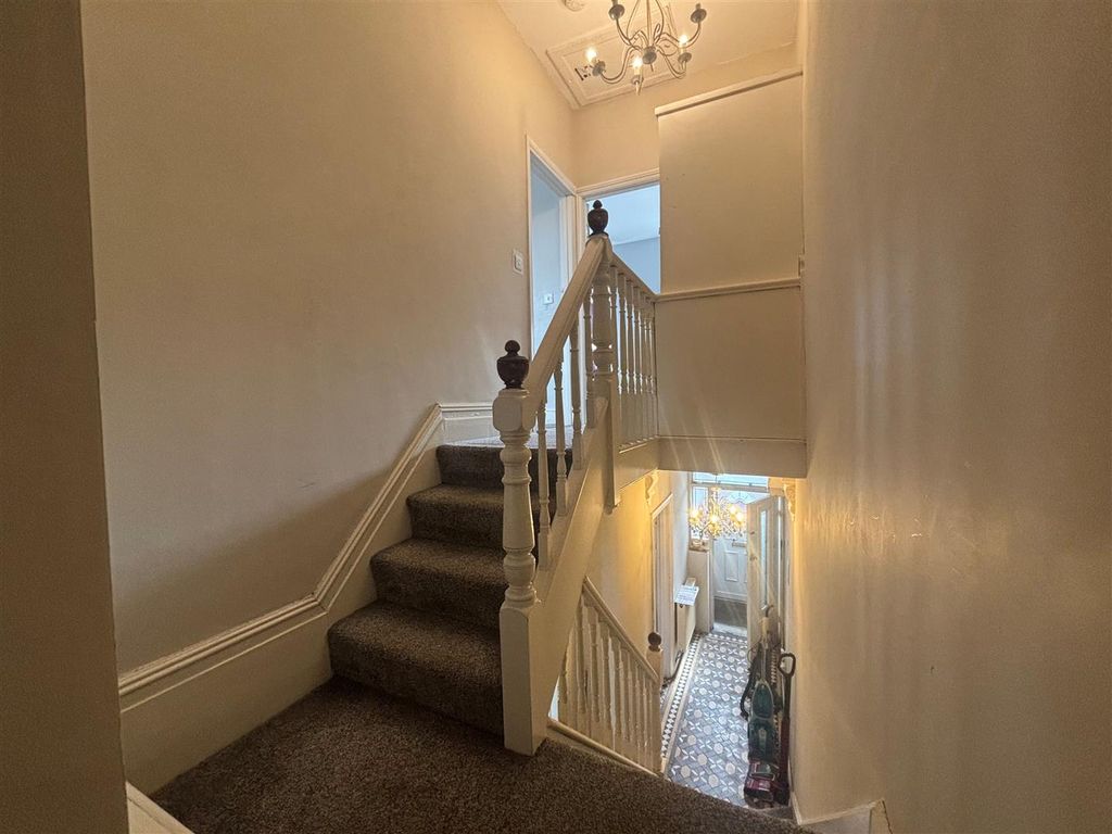 Additional image 8 of 3 bed property to rentStation Terrace, Caerphilly CF83