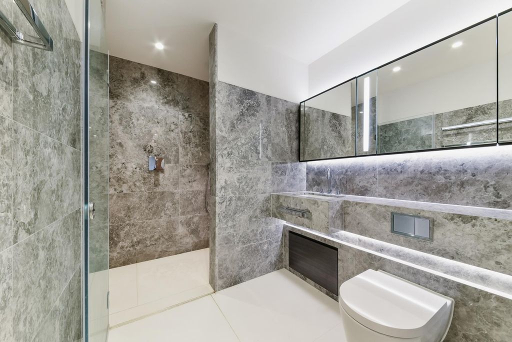 Additional image 6 of 1 bed flat to rentLincoln Square, Holborn, London WC2A