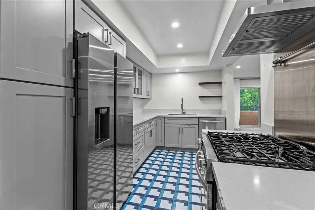 Additional image 4 of 6752 Hillpark Unit 303, Los Angeles, CA 90068