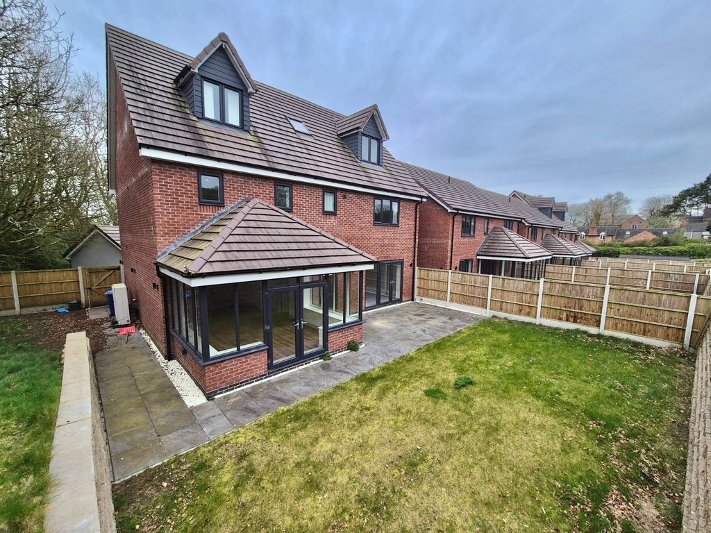 Additional image 2 of 6 bed detached house to rentPennyside Square, Loggerheads TF9
