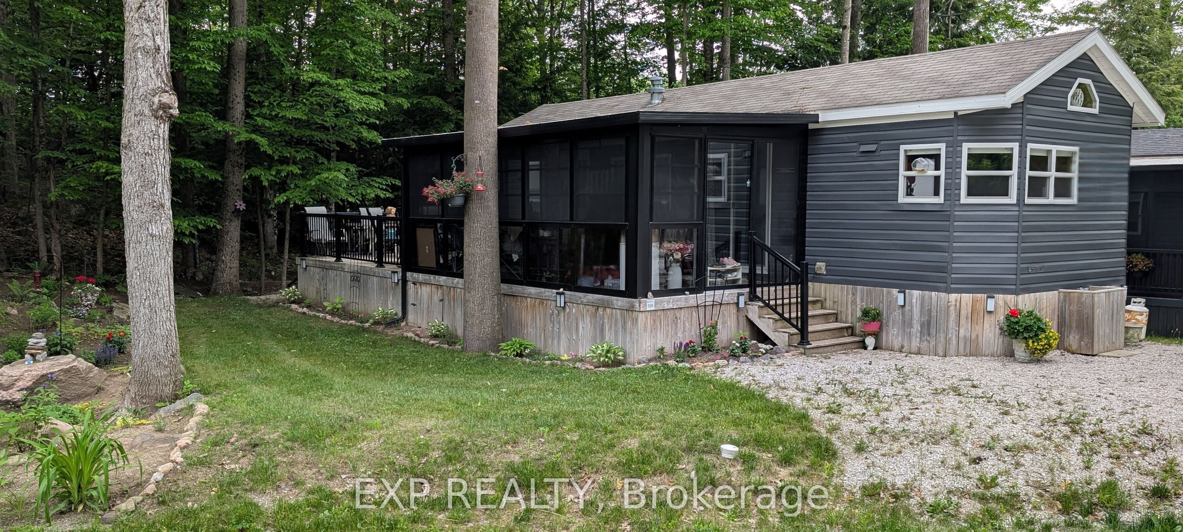 Additional image 2 of 1082 Shamrock Marina Road, Gravenhurst, ON, P0E 1N0
