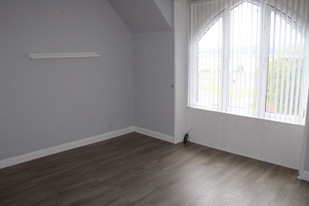 Additional image 6 of 2 bed property to rentMain Road, Port Glasgow PA14