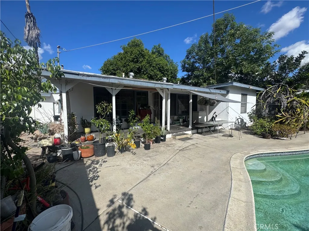 8116 Willis Avenue, Panorama City, CA 91402