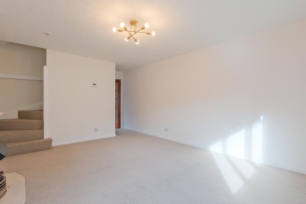 Additional image 7 of 2 bed end terrace house to rent5 Mayfield Place, Carluke ML8
