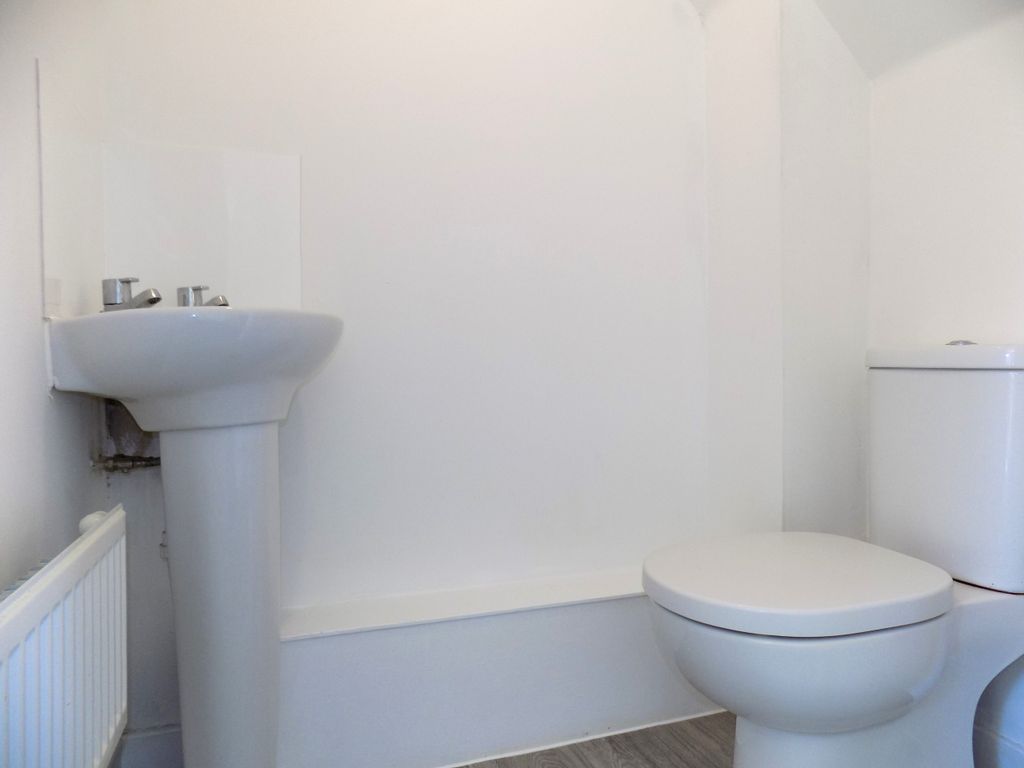 Additional image 8 of 3 bed town house to rentRegal Walk, Bridgwater TA6