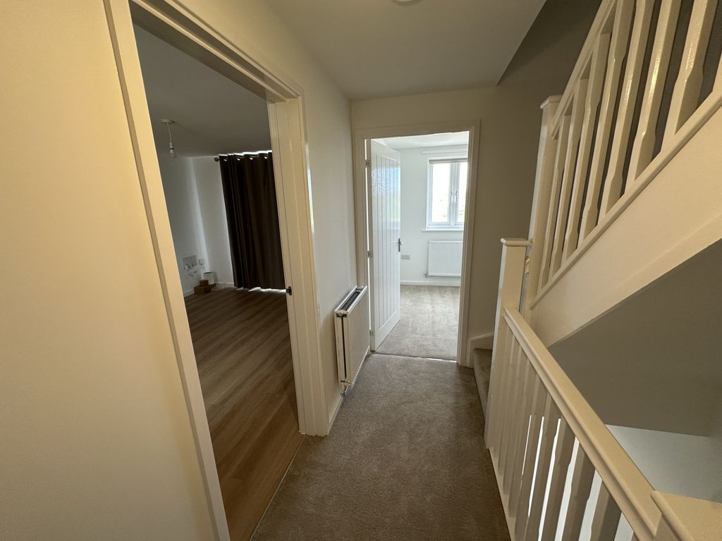 Additional image 12 of 3 bed town house to rentEpping Drive, Peterborough PE7