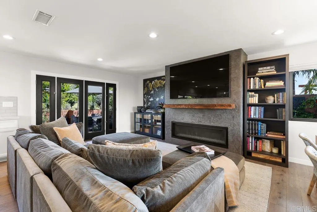 Additional image 48 of 8675 Glenwick Lane, La Jolla, CA 92037