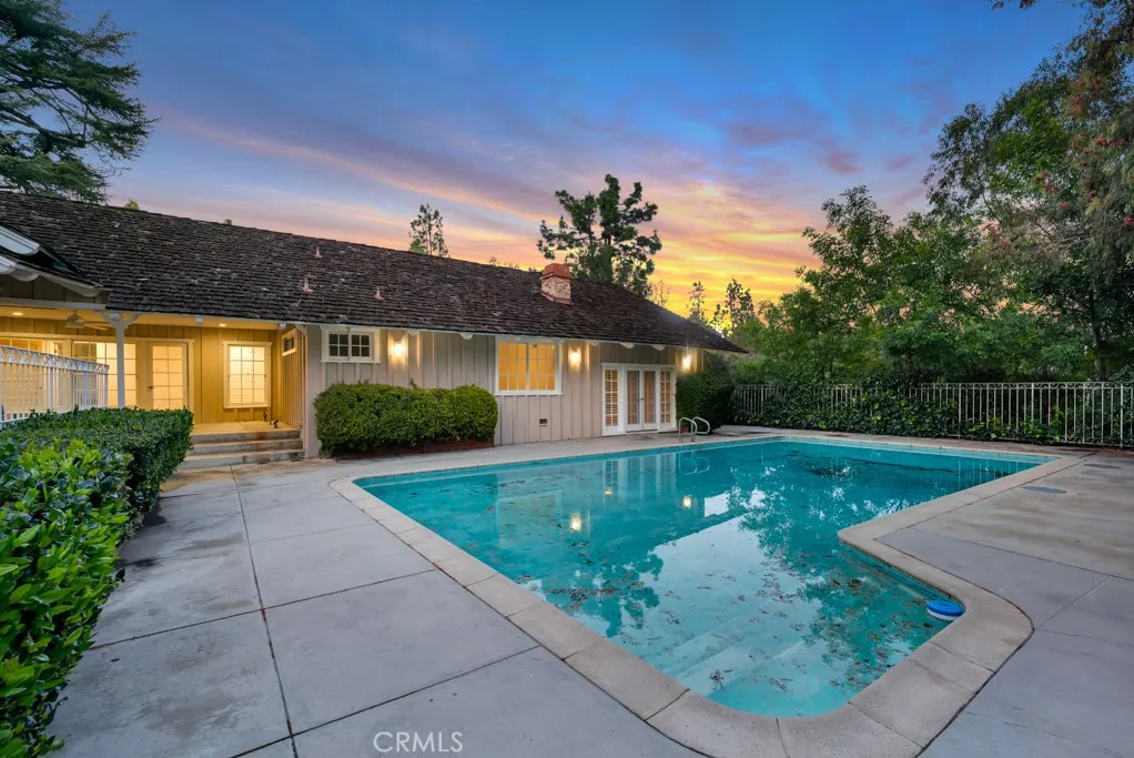 Additional image 27 of 4809 Queen Victoria Road, Woodland Hills, CA 91364