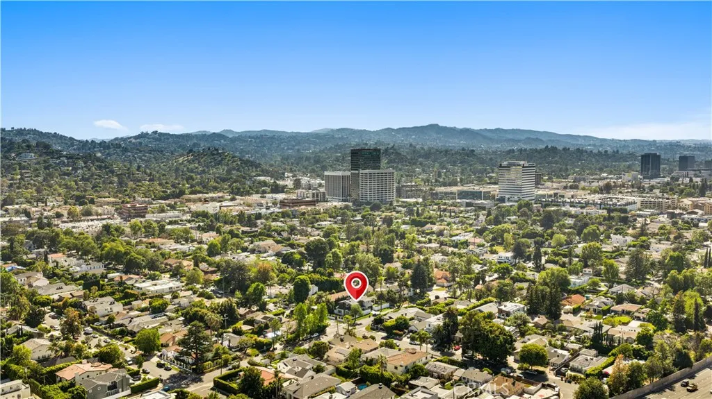 4765 Lemona Avenue, Sherman Oaks, CA 91403