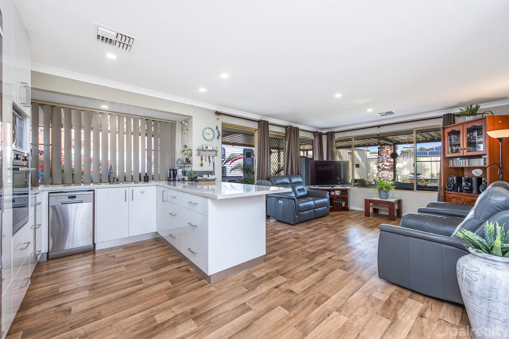 Additional image 9 of 13 Sarah Ann Crescent, Warnbro WA 6169