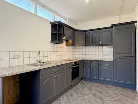 Newton Road, Mumbles SA3
