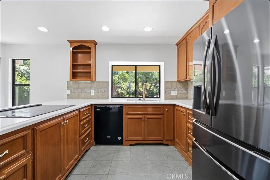 Additional image 12 of 9613 Red Oak Court, Bakersfield, CA 93311