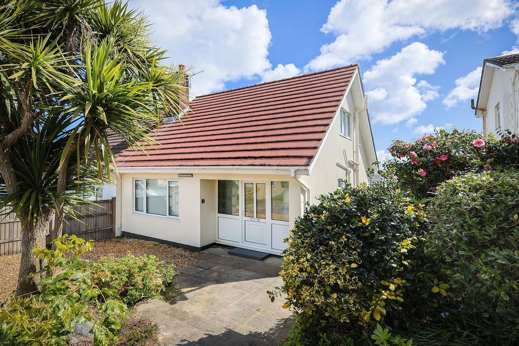 2 bed property to rentHighland Estate, Castel, Guernsey GY5