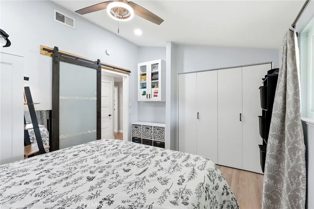 Additional image 14 of 19237 Avenue Of The Oaks Unit B, Newhall, CA 91321