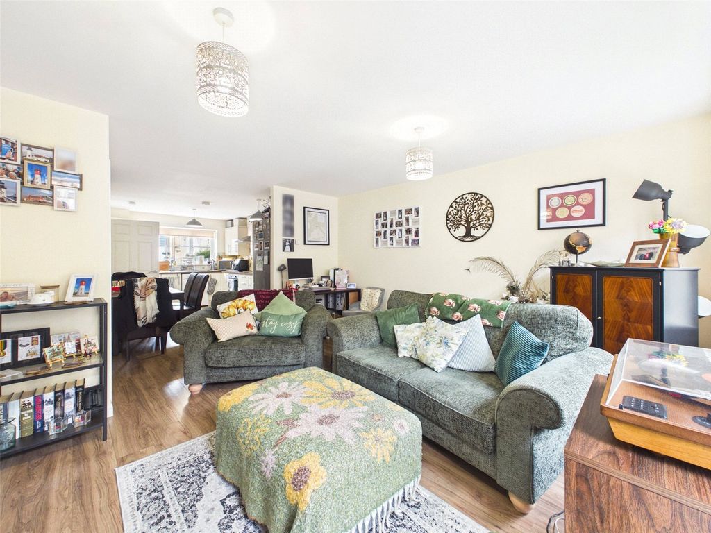 Additional image 8 of 3 bed terraced house to rentCamden Terrace, Weston-Super-Mare, North Somerset BS23