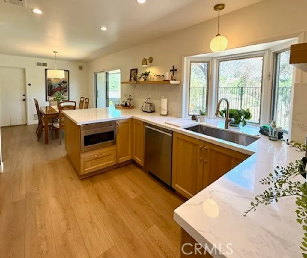 Additional image 9 of 720 Starlight Heights Dr, La Canada Flintridge, CA 91011