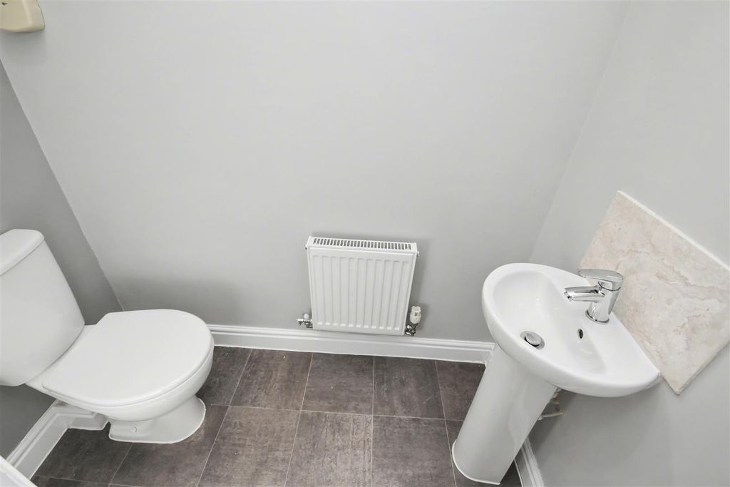 Additional image 4 of 1 bed semi-detached house to rentRedwing Place, Corby NN17