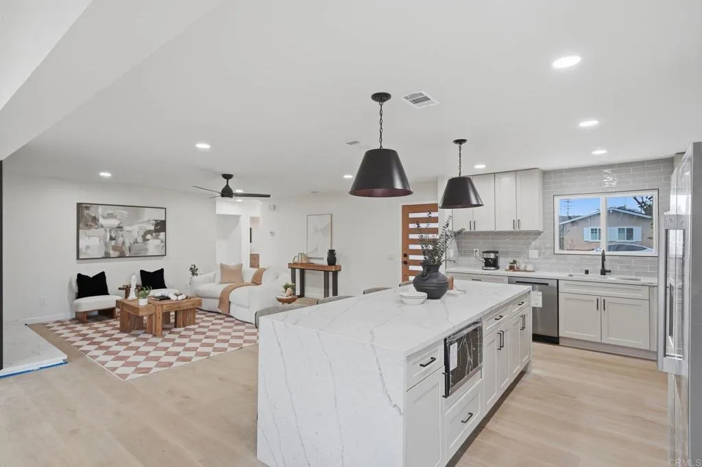 Additional image 42 of 3296 Via Bartolo, San Diego, CA 92111