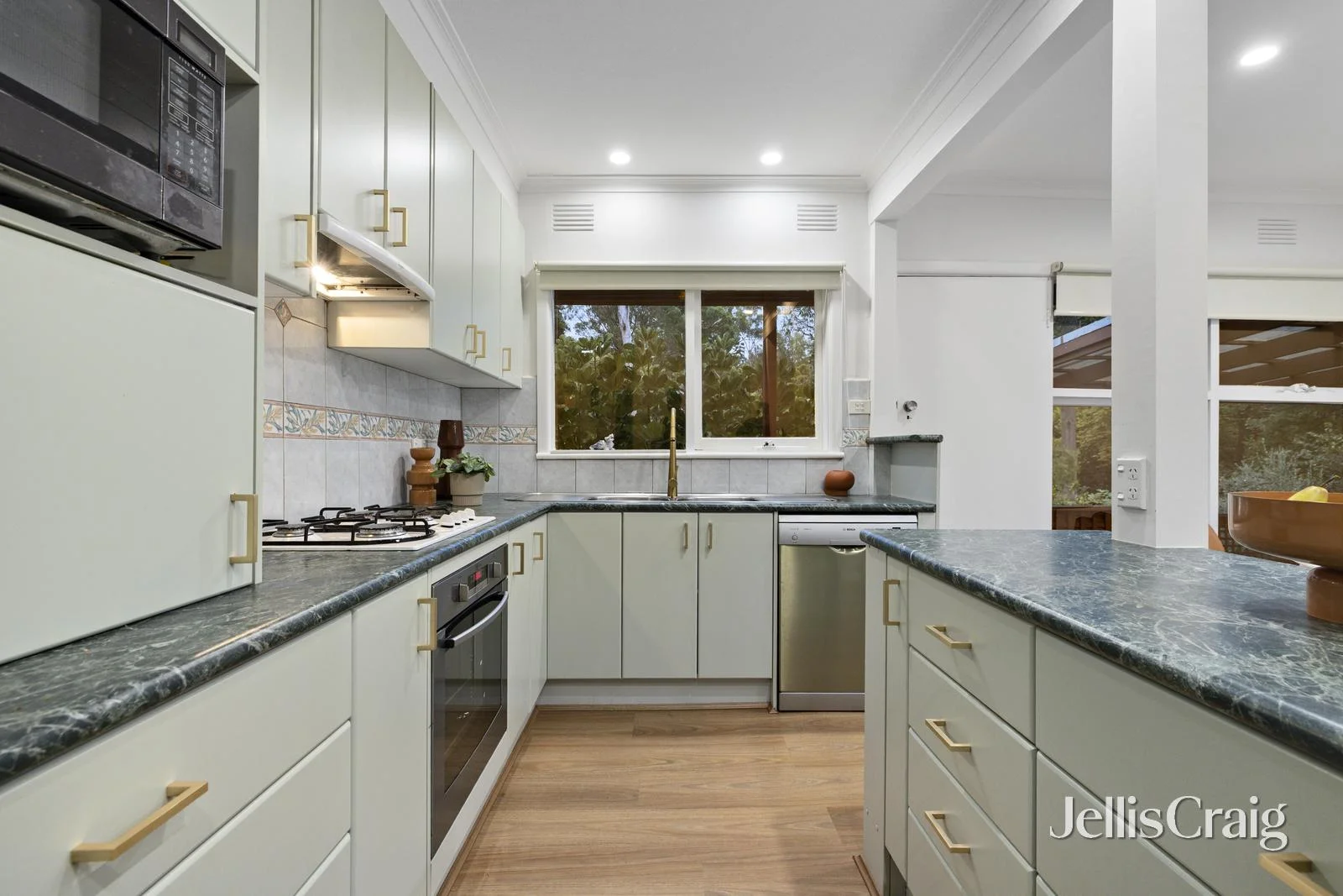 Additional image 3 of 98 Loughnan Road, Ringwood North VIC 3134