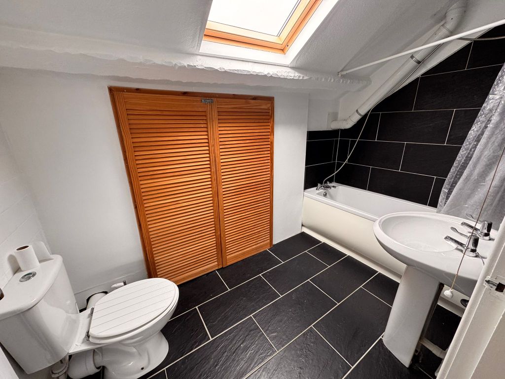 Additional image 11 of 2 bed flat to rentBeach Road, Barmouth LL42