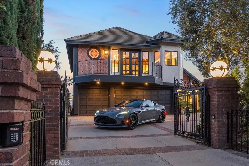 Additional image 2 of 834 Moorside Drive, Glendale, CA 91207
