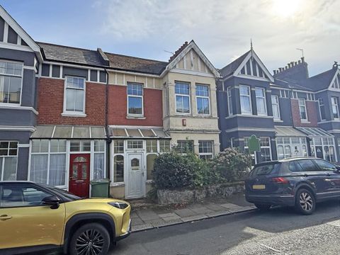 College Avenue, Mannamead, Plymouth PL4
