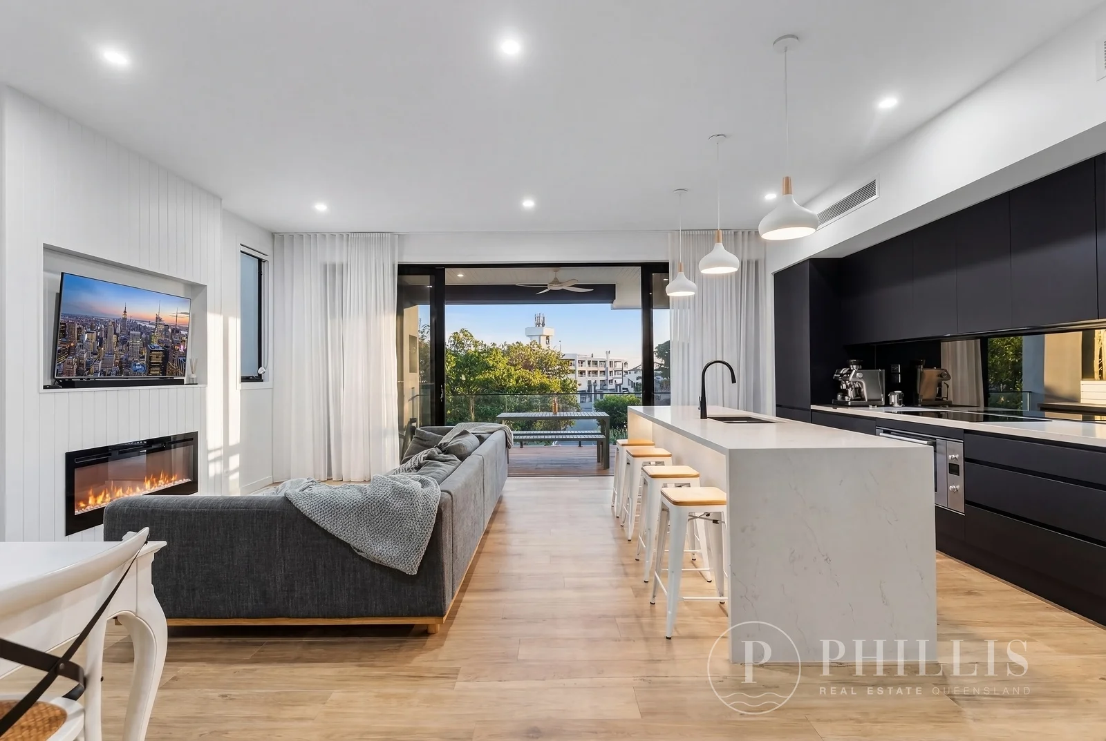 Additional image 4 of 2/8 Thelma Avenue, Biggera Waters QLD 4216