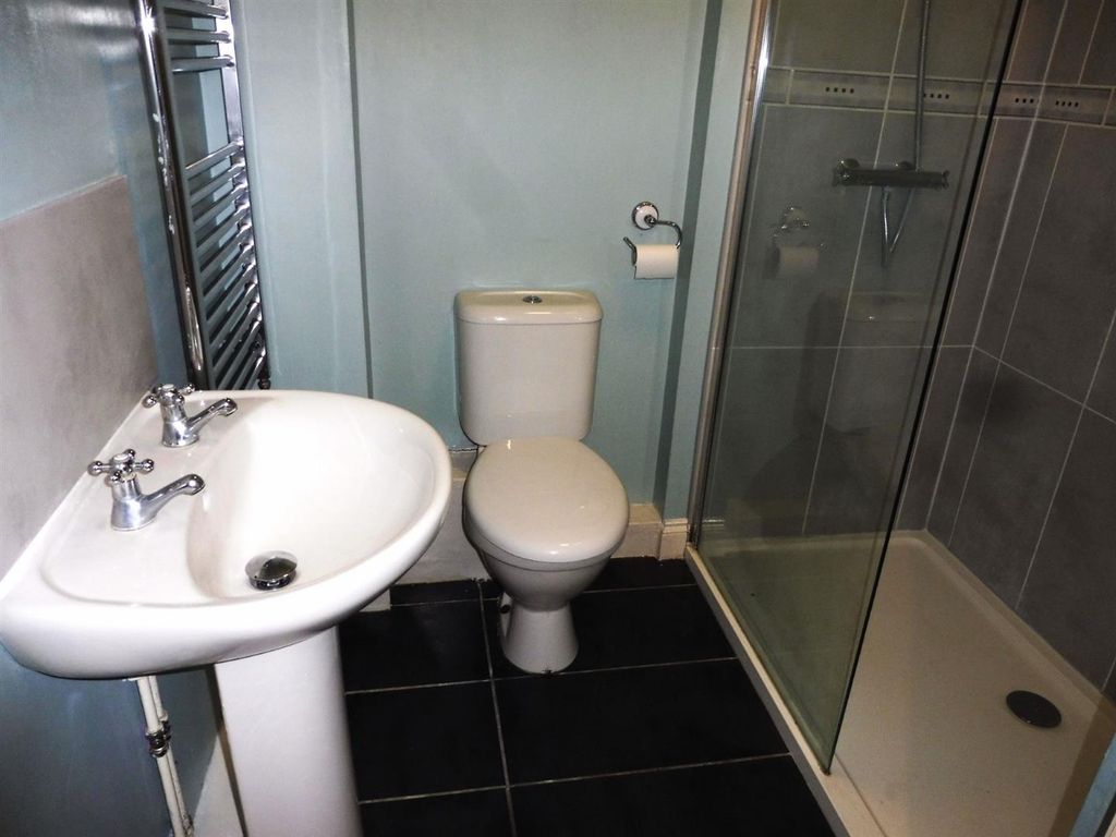 Additional image 7 of 2 bed flat to rentHeneage Road, Grimsby DN32