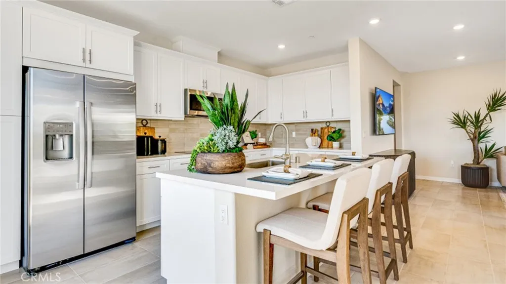 Additional image 3 of 2817 E Amberley Privado, Ontario, CA 91762