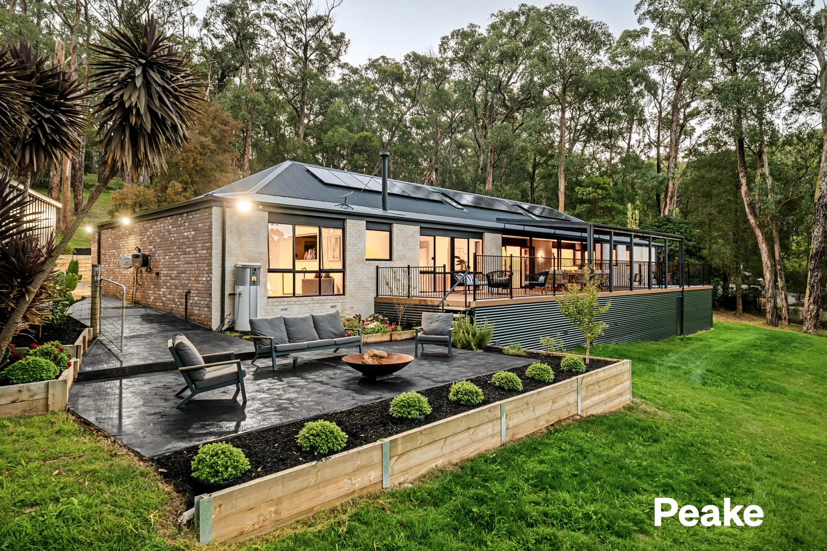 8 Moola Road, Cockatoo VIC 3781