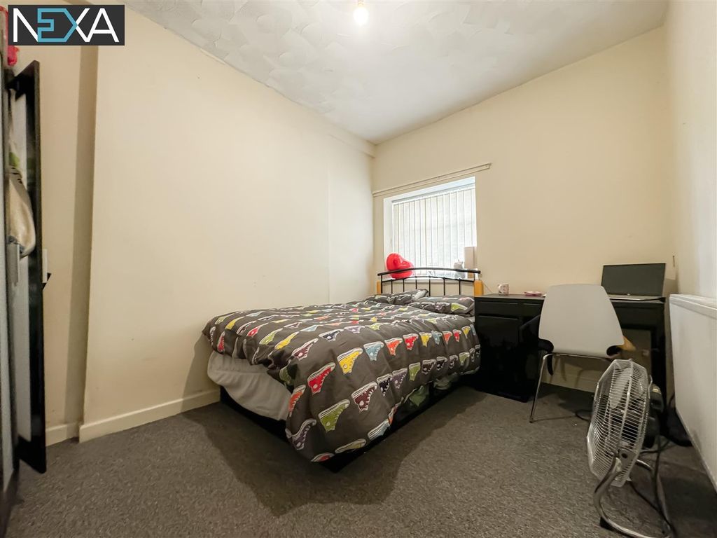 2 bed flat to rentStow Hill Treforest, Pontypridd CF37 photo 3