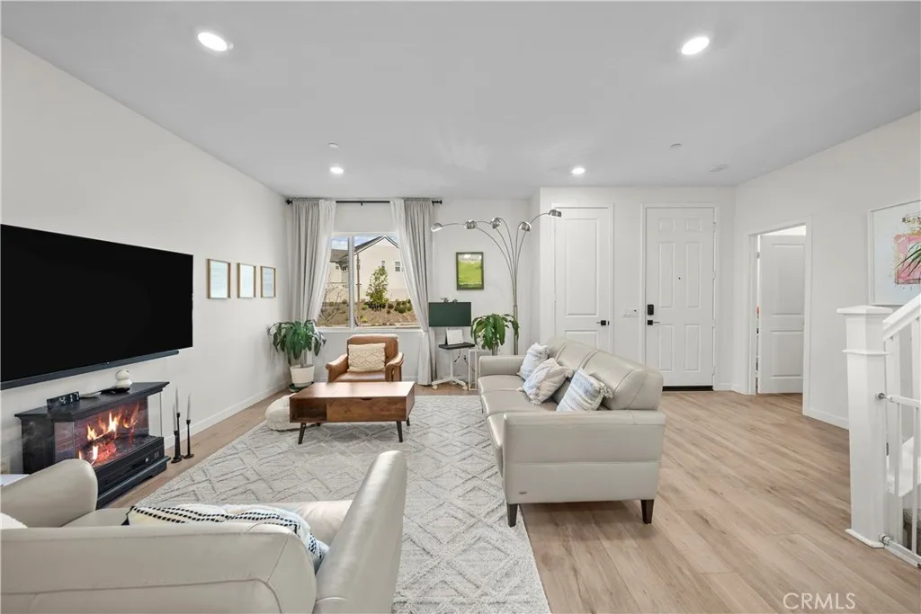 Additional image 10 of 27616 Symphony Place, Valencia, CA 91381