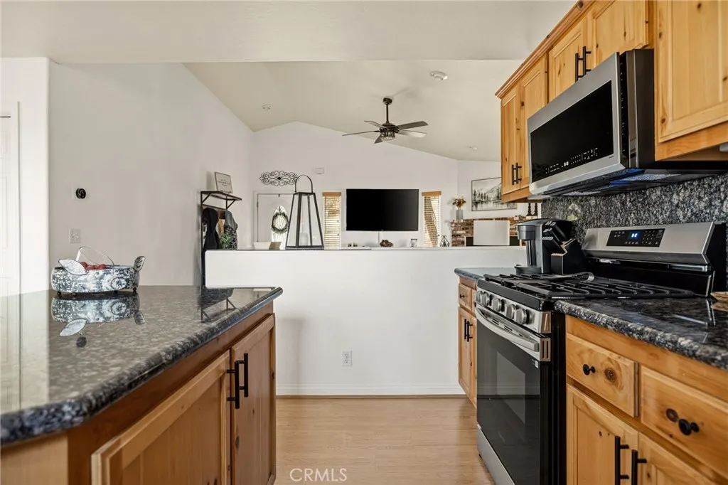 Additional image 44 of 30701 Knoll View Dr, Running Springs, CA 92382