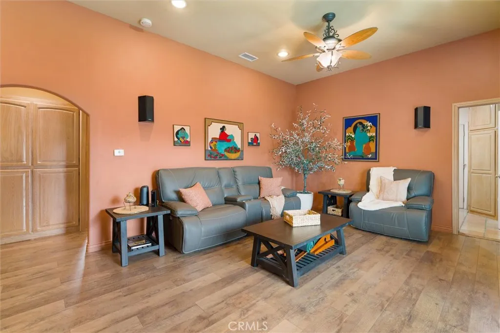 Additional image 15 of 518 W 213th St, Carson, CA 90745